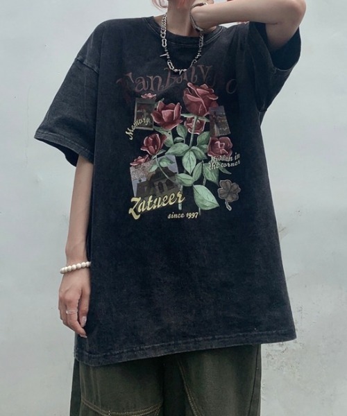 lilful(リルフル)の「花柄プリント ウォッシュデザイン カジュアルTシャツ(Tシャツ/カットソー・レディース・ブラック系その他・S/M)」の4枚目の写真