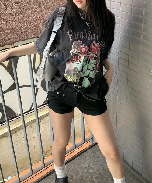 lilful(リルフル)の「花柄プリント ウォッシュデザイン カジュアルTシャツ(Tシャツ/カットソー・レディース・ブラック系その他・S/M)」の12枚目の写真