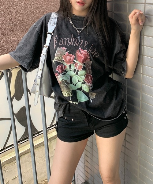 lilful(リルフル)の「花柄プリント ウォッシュデザイン カジュアルTシャツ(Tシャツ/カットソー・レディース・ブラック系その他・S/M)」の13枚目の写真