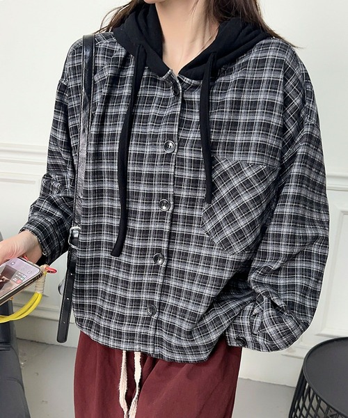aimoha(アイモハ)の「チェック柄フーディシャツ(パーカー・レディース・ブラック/チョコ・FREE)」の6枚目の写真