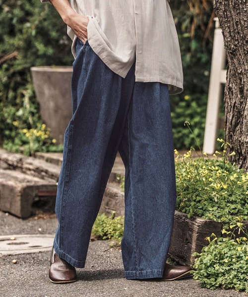 CAMBIO(カンビオ)の「mp13567- タック入りワイドデニムパンツ(デニムパンツ・メンズ・ブラック/ネイビー・M/L/XL)」の5枚目の写真