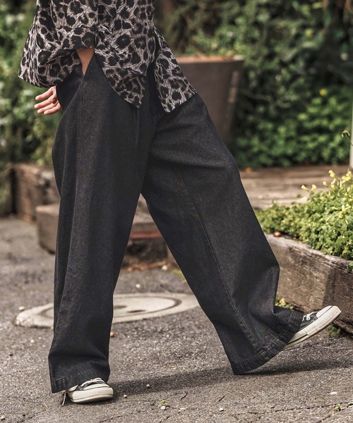 CAMBIO(カンビオ)の「mp13567- タック入りワイドデニムパンツ(デニムパンツ・メンズ・ブラック/ネイビー・M/L/XL)」の10枚目の写真