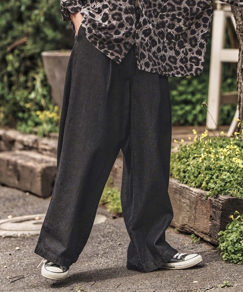CAMBIO(カンビオ)の「mp13567- タック入りワイドデニムパンツ(デニムパンツ・メンズ・ブラック/ネイビー・M/L/XL)」の11枚目の写真