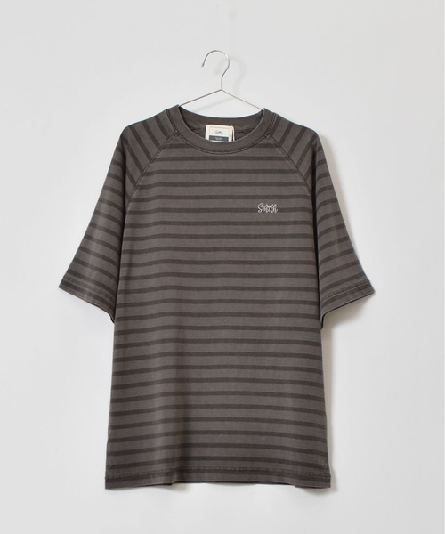 Sunny Smith(サニースミス)の「【SUNNY SMITH】ボーダーオーバーダイ ラグランロゴ刺繍Tシャツ(CP)(Tシャツ/カットソー・メンズ・スモーク/ベージュ/オリーブ・M/L)」の19枚目の写真