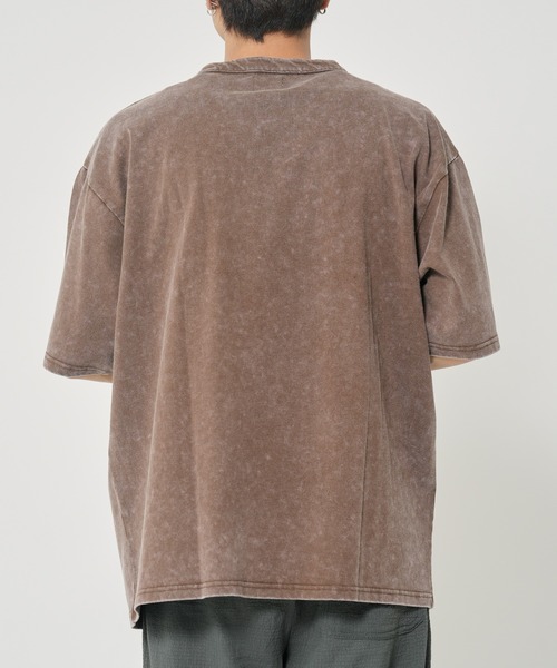 ROUGH TRADE(ラフトレード)の「USAコットン スノーウォッシュヘンリーネックTEE(M1)(Tシャツ/カットソー・メンズ・アイボリー/チャコールグレー/ブラウン・X-LARGE/LARGE/MEDIUM)」の12枚目の写真