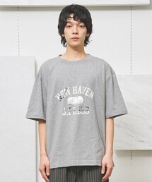 【UNISEX】フォトプリント Tシャツ "College Logo"