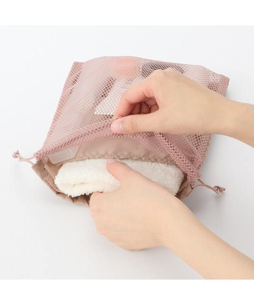 無印良品(ムジルシリョウヒン)の「ポリエステルメッシュ巾着 ダブルタイプ S 約20×25×10cm(トラベルグッズ・レディース・ブラック/カーキ/ピンク・S)」の16枚目の写真