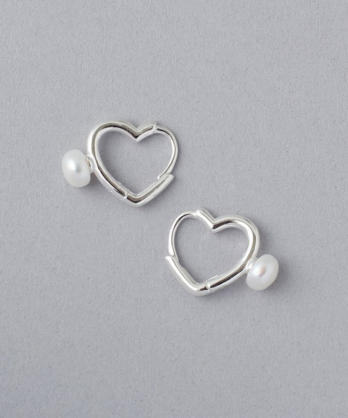 ALLURELLE(アリュレル)の「【ALLURELLE】淡水パール ハートピアス silver925 KNF-TP(ピアス(両耳用)・レディース・ゴールド/シルバー・FREE)」の2枚目の写真