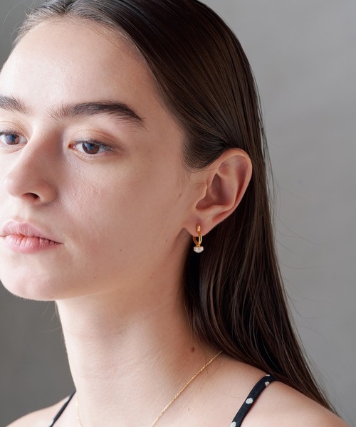 ALLURELLE(アリュレル)の「【ALLURELLE】淡水パール ハートピアス silver925 KNF-TP(ピアス(両耳用)・レディース・ゴールド/シルバー・FREE)」の8枚目の写真