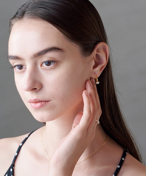 ALLURELLE(アリュレル)の「【ALLURELLE】淡水パール ハートピアス silver925 KNF-TP(ピアス(両耳用)・レディース・ゴールド/シルバー・FREE)」の9枚目の写真