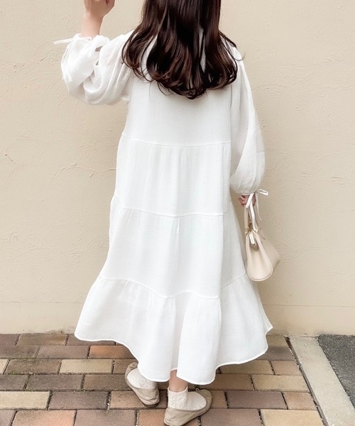 merrylatte(メリーラテ)の「低身長OK!フリルネックロングワンピース(ワンピース・レディース・ホワイト・MEDIUM)」の9枚目の写真