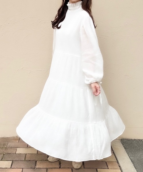 merrylatte(メリーラテ)の「低身長OK!フリルネックロングワンピース(ワンピース・レディース・ホワイト・MEDIUM)」の11枚目の写真