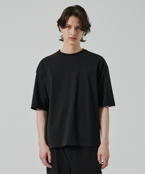 STUDIOUS（ステュディオス）の「【STUDIOUS】HIGH TWIST RELAX FIT TEE（Tシャツ/カットソー・メンズ・ホワイト/ブラック・1/2）」の2枚目の写真