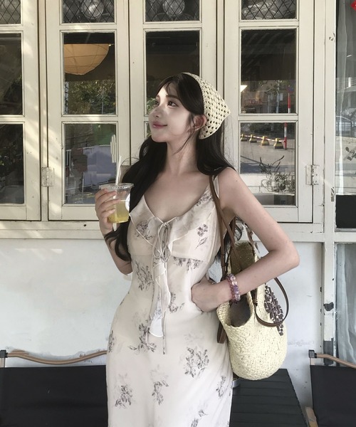 SAISON DE PAPILLON(セゾンドパピヨン)の「花柄シフォンロングワンピース【ZOZOTOWN限定アイテム】(ワンピース・レディース・ブラック/アイボリー・M/S)」の6枚目の写真