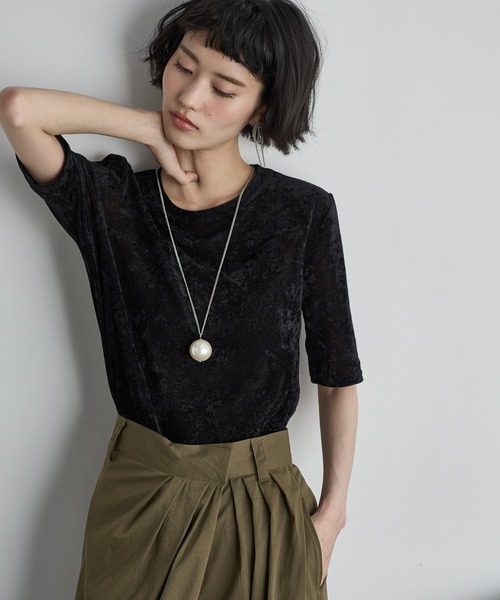 THE YOn(ザヨン)の「ベロアハーフスリーブトップス(Tシャツ/カットソー・レディース・ピンク/ブラウン/オリーブ/ブラック/アイボリー・FREE)」の4枚目の写真