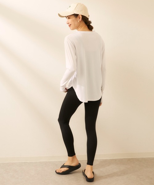 FILA(フィラ)の「ラッシュガード付き 4点セット水着 (レギンスタイプ)(水着・レディース・ブラック/ホワイト・MEDIUM/LARGE/X-LARGE/XX-LARGE)」の10枚目の写真