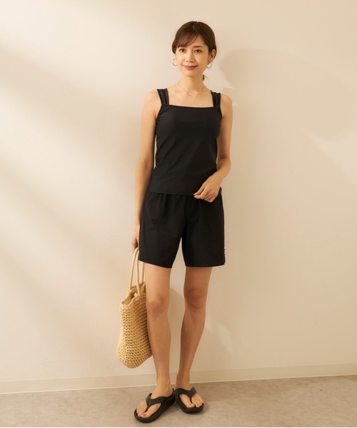 FILA(フィラ)の「ラッシュガード付き 4点セット水着 (レギンスタイプ)(水着・レディース・ブラック/ホワイト・MEDIUM/LARGE/X-LARGE/XX-LARGE)」の15枚目の写真