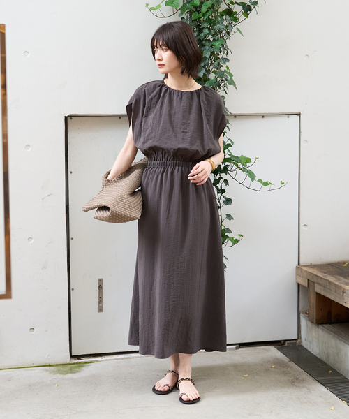 Rouge vif Anna（ルージュヴィフアンナ）の「ノースリーブワンピース（ワンピース・レディース・チャコールグレー/ブラック・フリー）」の9枚目の写真