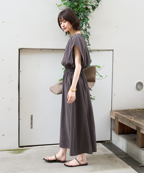 Rouge vif Anna（ルージュヴィフアンナ）の「ノースリーブワンピース（ワンピース・レディース・チャコールグレー/ブラック・フリー）」の11枚目の写真