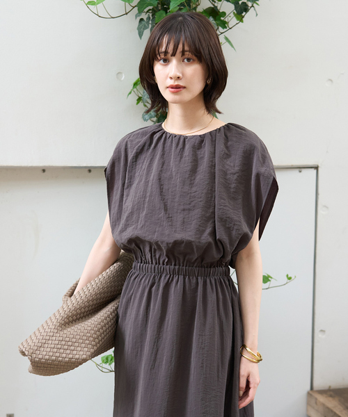 Rouge vif Anna（ルージュヴィフアンナ）の「ノースリーブワンピース（ワンピース・レディース・チャコールグレー/ブラック・フリー）」の19枚目の写真