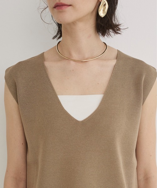 ANGIE（アンジー）の「【セットアップ対応】Vネック ノースリーブ ニット（ベスト・レディース・ブラウン/ベージュ/アイボリー/ブラック・FREE）」の21枚目の写真