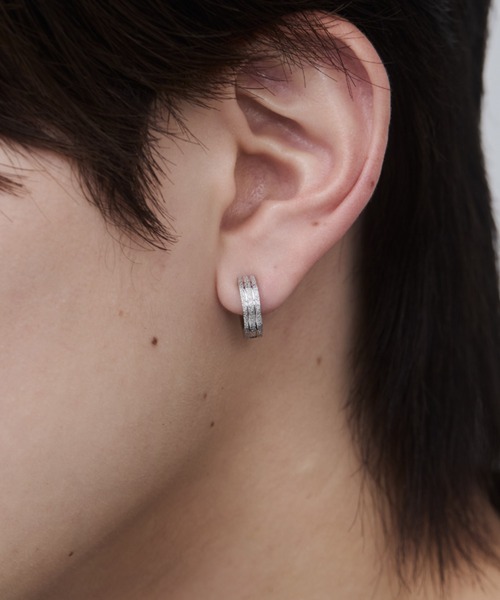 WYZ surgical stainless(ダブリューワイジィーサージカルステンレス)の「【 金属アレルギー対応 】梨地フープイヤリング サージカルステンレス(両耳用)(イヤリング・メンズ・シルバー/ゴールド/ブラック・FREE)」の14枚目の写真