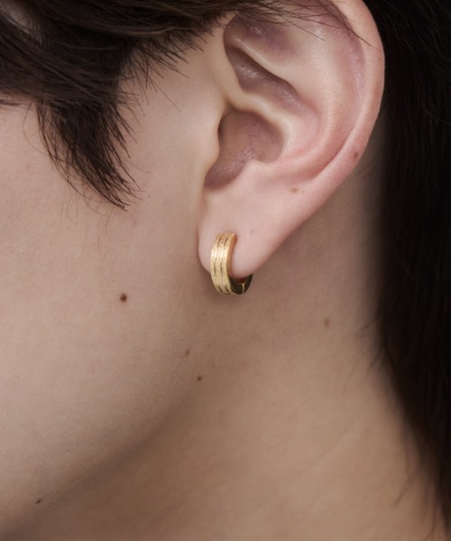 WYZ surgical stainless(ダブリューワイジィーサージカルステンレス)の「【 金属アレルギー対応 】梨地フープイヤリング サージカルステンレス(両耳用)(イヤリング・メンズ・シルバー/ゴールド/ブラック・FREE)」の19枚目の写真