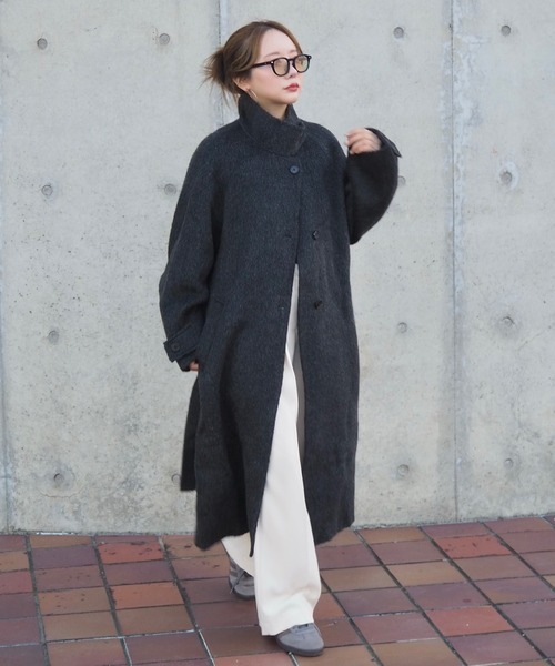 LAULEN(ローレン)の「cashmere stand collar cocoon coat /カシミアスタンドカラーコクーンロングコート(ステンカラーコート・レディース・ブラウン/チャコールグレー・FREE)」の2枚目の写真