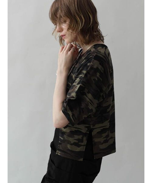 :ETHROF(イーサオブ)の「CAMOUFLAGE FRONT CURVE TOPS(Tシャツ/カットソー・レディース・ベージュ系/オリーブ・FREE)」の8枚目の写真