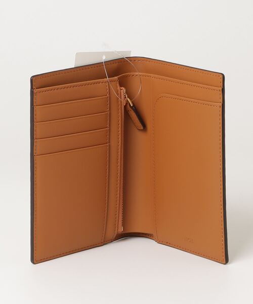 MCM(エムシーエム)の「OTTOMAR ヴィセトス パスポートホルダー(パスポートケース・メンズ・ブラウン・ONE SIZE)」の3枚目の写真