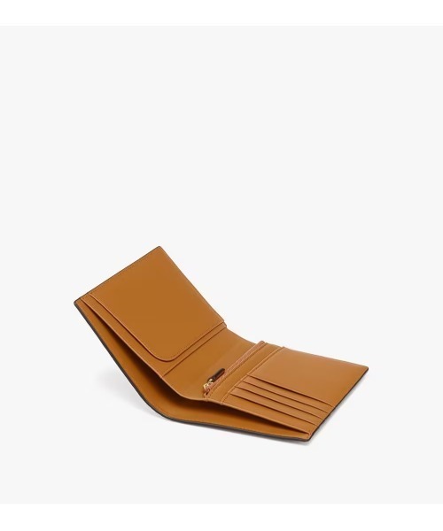 MCM(エムシーエム)の「OTTOMAR ヴィセトス パスポートホルダー(パスポートケース・メンズ・ブラウン・ONE SIZE)」の5枚目の写真