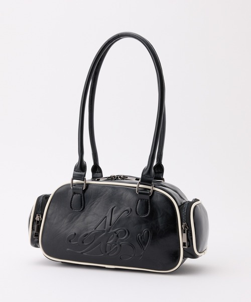 one after another NICE CLAUP(ワンアフターアナザーナイスクラップ)の「ロゴボストンバッグ(ショルダーバッグ・レディース・ブラック/ピンク/アイボリー・FREE)」の1枚目の写真