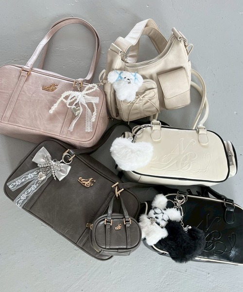 one after another NICE CLAUP(ワンアフターアナザーナイスクラップ)の「ロゴボストンバッグ(ショルダーバッグ・レディース・ブラック/ピンク/アイボリー・FREE)」の17枚目の写真