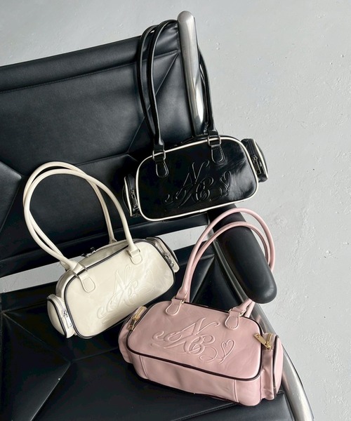 one after another NICE CLAUP(ワンアフターアナザーナイスクラップ)の「ロゴボストンバッグ(ショルダーバッグ・レディース・ブラック/ピンク/アイボリー・FREE)」の18枚目の写真