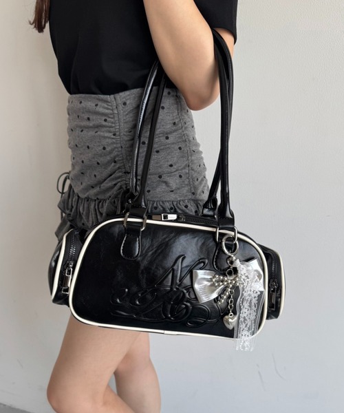 one after another NICE CLAUP(ワンアフターアナザーナイスクラップ)の「ロゴボストンバッグ(ショルダーバッグ・レディース・ブラック/ピンク/アイボリー・FREE)」の6枚目の写真