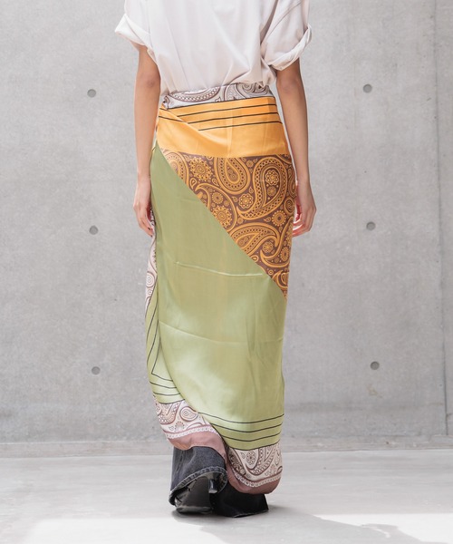 PAGEBOY（ページボーイ）の「ペイズリースカーフ（バンダナ/スカーフ・レディース・オレンジ系その他・FREE）」の2枚目の写真