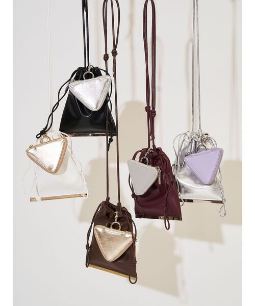 ELENDEEK(エレンディーク)の「マルチショルダーバッグ(ショルダーバッグ・レディース・ブラウン/シルバー/ボルドー/オフホワイト/ブラック・FREE)」の5枚目の写真