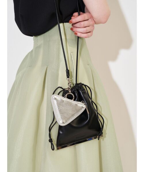 ELENDEEK(エレンディーク)の「マルチショルダーバッグ(ショルダーバッグ・レディース・ブラウン/シルバー/ボルドー/オフホワイト/ブラック・FREE)」の2枚目の写真