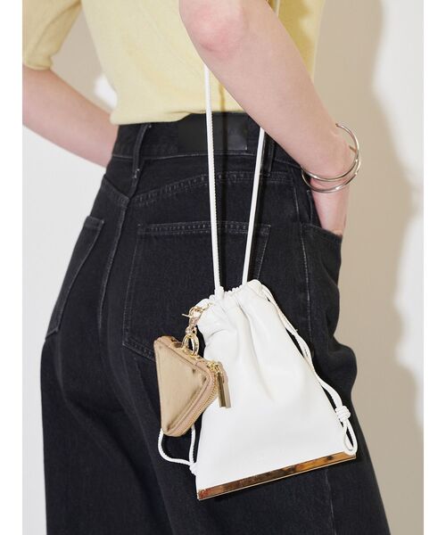 ELENDEEK(エレンディーク)の「マルチショルダーバッグ(ショルダーバッグ・レディース・ブラウン/シルバー/ボルドー/オフホワイト/ブラック・FREE)」の13枚目の写真