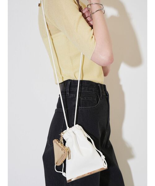 ELENDEEK(エレンディーク)の「マルチショルダーバッグ(ショルダーバッグ・レディース・ブラウン/シルバー/ボルドー/オフホワイト/ブラック・FREE)」の14枚目の写真