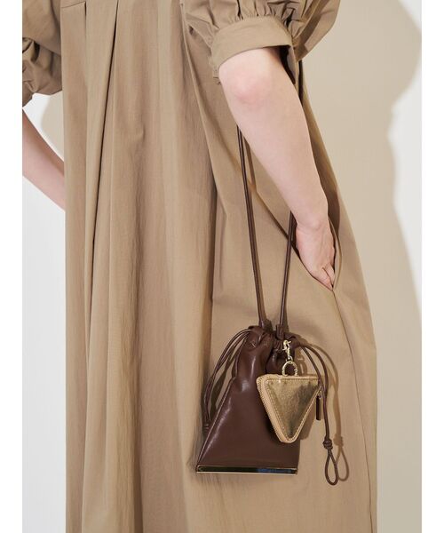 ELENDEEK(エレンディーク)の「マルチショルダーバッグ(ショルダーバッグ・レディース・ブラウン/シルバー/ボルドー/オフホワイト/ブラック・FREE)」の17枚目の写真