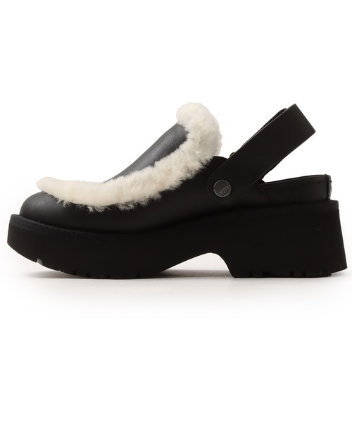 UGG(アグ)の「UGG W ESMEE LEATHER CLOG / アグ ニュー ハイツ エスミー クロッグ レザー(サンダル・レディース・ブラック・23.0cm/24.0cm/25.0cm/22.0cm)」の5枚目の写真