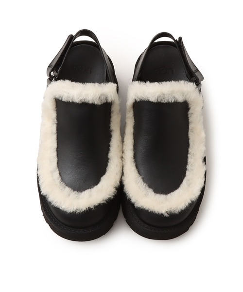 UGG(アグ)の「UGG W ESMEE LEATHER CLOG / アグ ニュー ハイツ エスミー クロッグ レザー(サンダル・レディース・ブラック・23.0cm/24.0cm/25.0cm/22.0cm)」の2枚目の写真