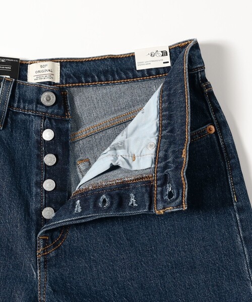 Levi's（リーバイス）の「LEVI’S(R) / 501 ジーンズ FOR WOMEN（デニムパンツ・レディース・インディゴブルー・26inch/27inch/28inch）」の6枚目の写真