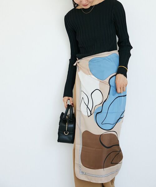 le.coeur blanc（ルクールブラン）の「ニュアンスプリントビッグスカーフ（バンダナ/スカーフ・レディース・グレー/ベージュ・FREE）」の2枚目の写真