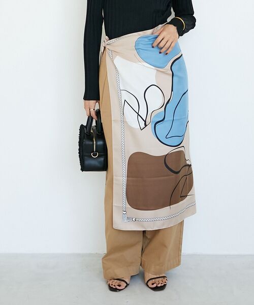 le.coeur blanc（ルクールブラン）の「ニュアンスプリントビッグスカーフ（バンダナ/スカーフ・レディース・グレー/ベージュ・FREE）」の9枚目の写真