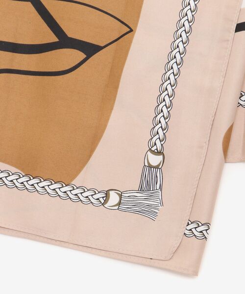 le.coeur blanc（ルクールブラン）の「ニュアンスプリントビッグスカーフ（バンダナ/スカーフ・レディース・グレー/ベージュ・FREE）」の14枚目の写真