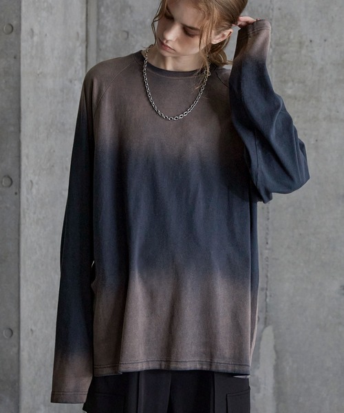 SERACE（セラス）の「【SERACE】Vintage design loose gradation long tee / ヴィンテージデザインルーズグラデーションロンT（Tシャツ/カットソー・メンズ・ライトグレー/ネイビー系/ブラック/ブラウン・S/L/M）」の4枚目の写真