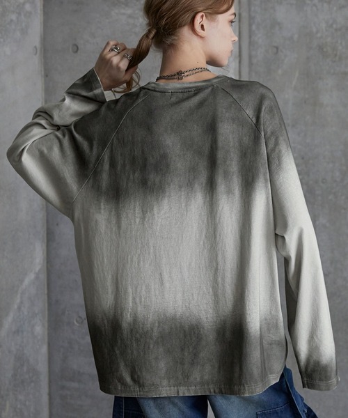 SERACE（セラス）の「【SERACE】Vintage design loose gradation long tee / ヴィンテージデザインルーズグラデーションロンT（Tシャツ/カットソー・メンズ・ライトグレー/ネイビー系/ブラック/ブラウン・S/L/M）」の6枚目の写真