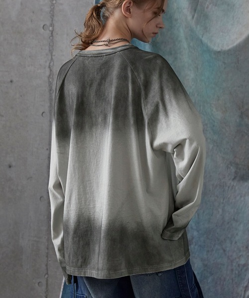 SERACE（セラス）の「【SERACE】Vintage design loose gradation long tee / ヴィンテージデザインルーズグラデーションロンT（Tシャツ/カットソー・メンズ・ライトグレー/ネイビー系/ブラック/ブラウン・S/L/M）」の10枚目の写真